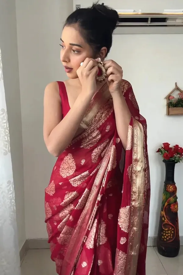 READY_TO_WEAR_RED_TRENDY_SAREE
